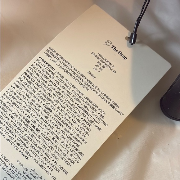 Modern Black Ruched Leather Heels - Picture 8 of 9